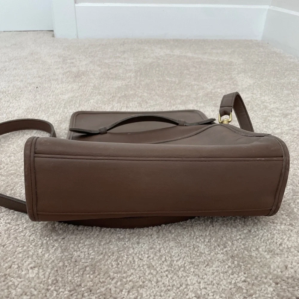 Coach vintage mocha brown leather court bag 9870